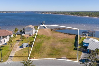 A rare stretch of North Bay shoreline sets the stage for - photo 42