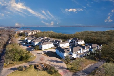 Lake Condo Sale Pending in Lake Dallas, Texas