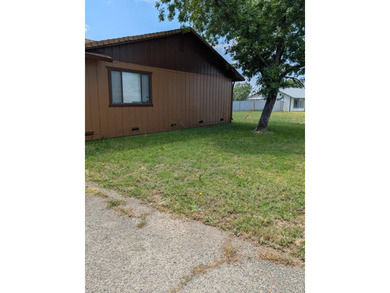 Nice Duplex in Desirable Lake California Community! This is in a - photo 2