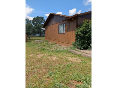 Nice Duplex in Desirable Lake California Community! This is in a - photo 3