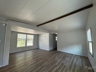 Welcome to AFFORDABLE housing in a well-maintained and - photo 8