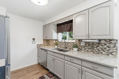 No HOA, No Metro! Pride of ownership shines in this - photo 8