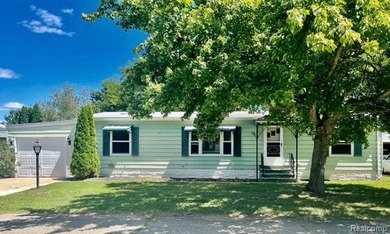 Cotton Lake Home For Sale in Battle Creek Michigan