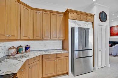 Elegant Oak Harbor, Bermuda style architecture set on a fabulous - photo 14
