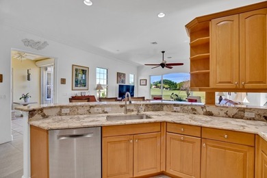 Elegant Oak Harbor, Bermuda style architecture set on a fabulous - photo 15