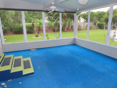 Are you looking for a home on a quiet Cul-De-Sac street with a - photo 16