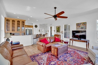 Elegant Oak Harbor, Bermuda style architecture set on a fabulous - photo 18