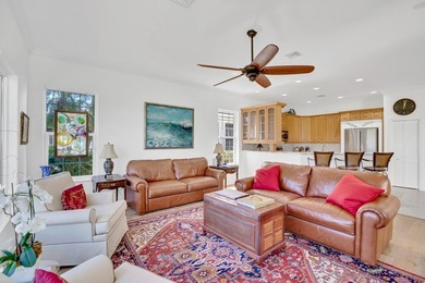 Elegant Oak Harbor, Bermuda style architecture set on a fabulous - photo 19