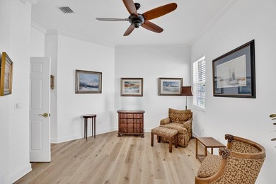 Elegant Oak Harbor, Bermuda style architecture set on a fabulous - photo 24
