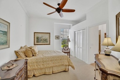 Elegant Oak Harbor, Bermuda style architecture set on a fabulous - photo 25
