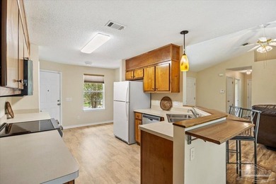 Welcome to this beautiful 3-bedroom 2-bath residence nestled in - photo 12