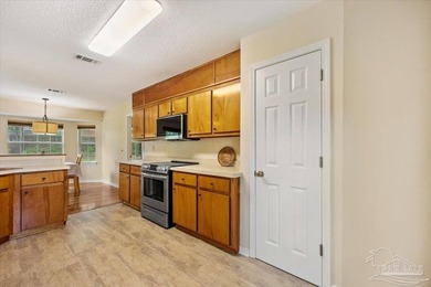 Welcome to this beautiful 3-bedroom 2-bath residence nestled in - photo 13