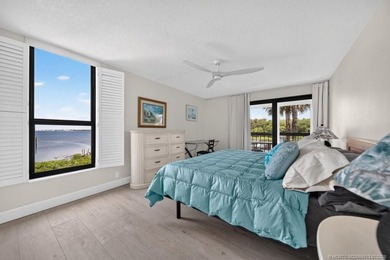 Welcome to your dream waterfront retreat! This beautifully - photo 19