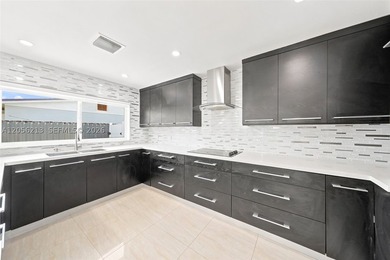Modern vibes, smart upgrades! Tastefully updated 3-bedroom - photo 21