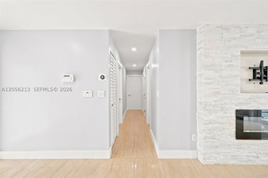Modern vibes, smart upgrades! Tastefully updated 3-bedroom - photo 25