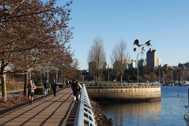 Rising along the seawall in Yaletown's Beach District, Silver - photo 27