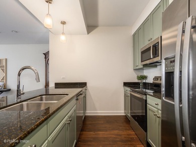 Perfect one of a kind 2 bedroom, 2 bath the coveted Museum Park