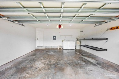 Welcome to this beautiful 3-bedroom 2-bath residence nestled in - photo 28
