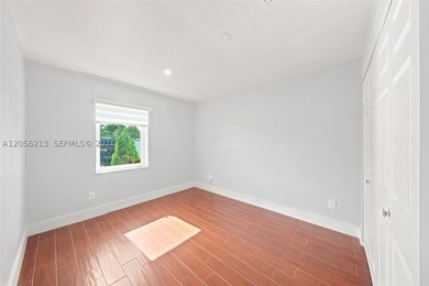 Modern vibes, smart upgrades! Tastefully updated 3-bedroom - photo 34