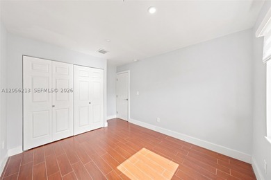 Modern vibes, smart upgrades! Tastefully updated 3-bedroom - photo 35