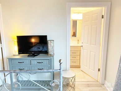 Rare Beach Club Opportunity! RENOVATED! Located on the 19th - photo 37