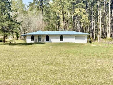 Charming 2-Bed, 2-Bath Retreat on 2 Acres Near Caddo Lake! - photo 1
