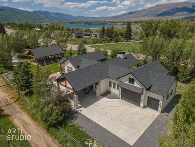 This is a true legacy property! A rare property uniquely - photo 2