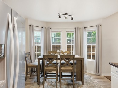 Stunning, move-in-ready 3-bedroom, 2-bath home in Lake Worth - photo 10
