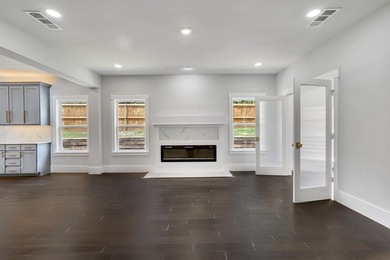 Beautiful new Well-Built Home, on an oversized corner lot - photo 14