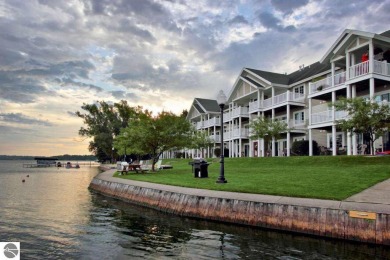 Lake Condo For Sale in Cadillac, Michigan