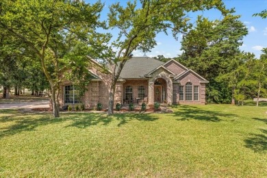 Lake Lewisville Home For Sale in Oak Point Texas