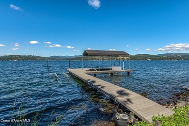 Waterfront Retreat: 14.55-acres of privacy on the shores of - photo 4