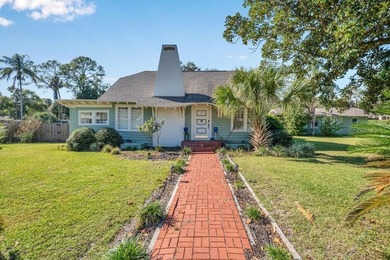 (private lake, pond, creek) Home For Sale in Sanford Florida
