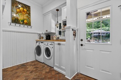 Assumable VA loan at 2.67% for qualified buyers!! Exquisite - photo 14