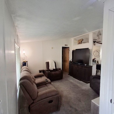 ***Sellers offering $1400 concessions! Welcome home to this - photo 4