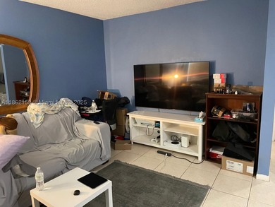 Very nice 2 beds one baths apartment, excellent for living or - photo 4