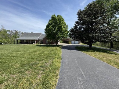This is peaceful living at it's best. This brick beauty boasts - photo 2