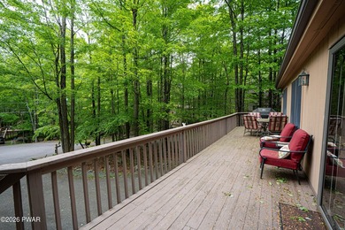 Discover this spacious contemporary home tucked away on a quiet - photo 6