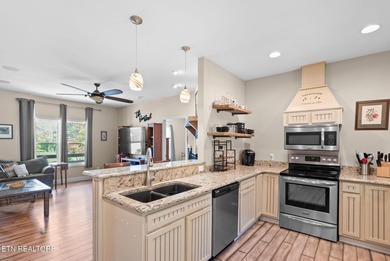 Move-In Ready Lakeview Retreat on a quiet cul-de-sac. Easy - photo 14