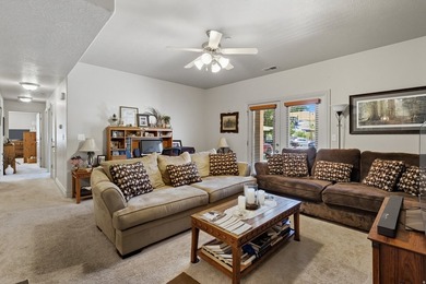 Enjoy easy living in this move-in ready 3-bedroom, 2-bathroom - photo 2