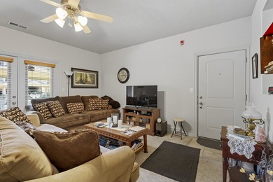 Enjoy easy living in this move-in ready 3-bedroom, 2-bathroom - photo 3