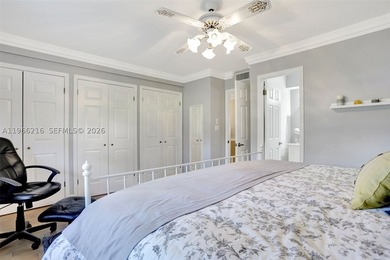 Beautiful and fully furnished 2-bedroom unit on the first floor - photo 24