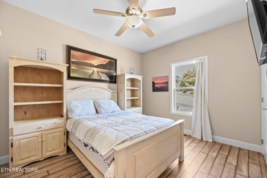 Move-In Ready Lakeview Retreat on a quiet cul-de-sac. Easy - photo 26