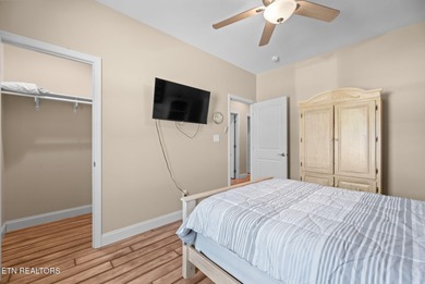 Move-In Ready Lakeview Retreat on a quiet cul-de-sac. Easy - photo 27