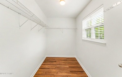 Welcome to this inviting 3-bedroom, 2.5-bath home nestled in the - photo 31