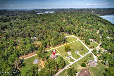Move-In Ready Lakeview Retreat on a quiet cul-de-sac. Easy - photo 31