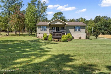 Move-In Ready Lakeview Retreat on a quiet cul-de-sac. Easy - photo 36