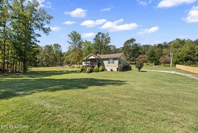 Move-In Ready Lakeview Retreat on a quiet cul-de-sac. Easy - photo 38