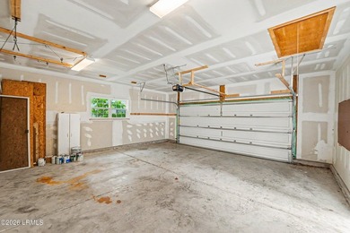 Welcome to this inviting 3-bedroom, 2.5-bath home nestled in the - photo 46