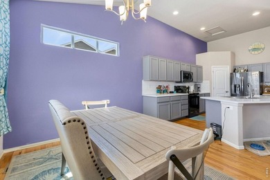 OPEN HOUSE SATURDAY 12pm - 2pme take a look, fall in love and - photo 9